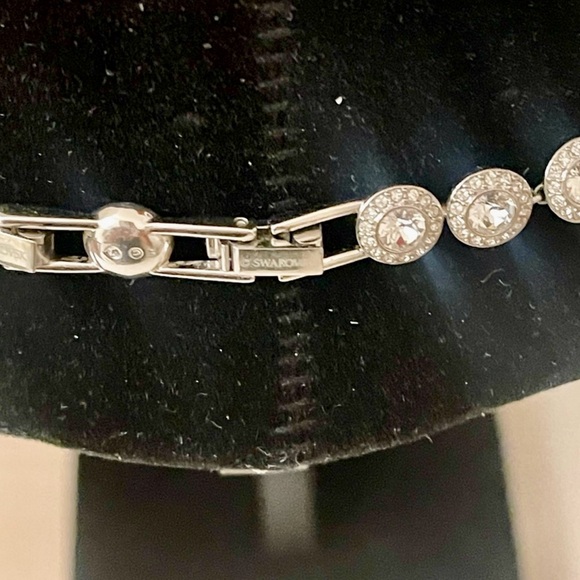 Swarovski Diamond necklace - Picture 6 of 7